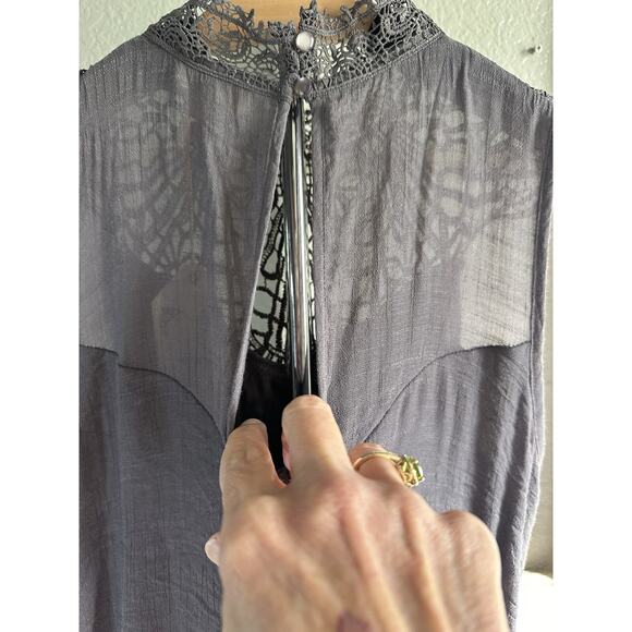 So Cute! Gray Women’s Dress By Entro Lace Lined Size Small NWT - Picture 5 of 16